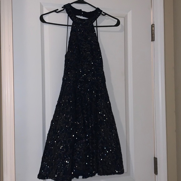 Only worn once navy cocktail dress - Picture 2 of 3
